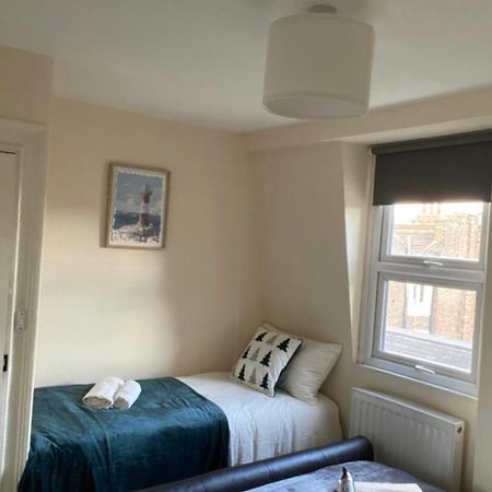 Lovely Private Rooms In Camden, Central ลอนดอน ภายนอก รูปภาพ