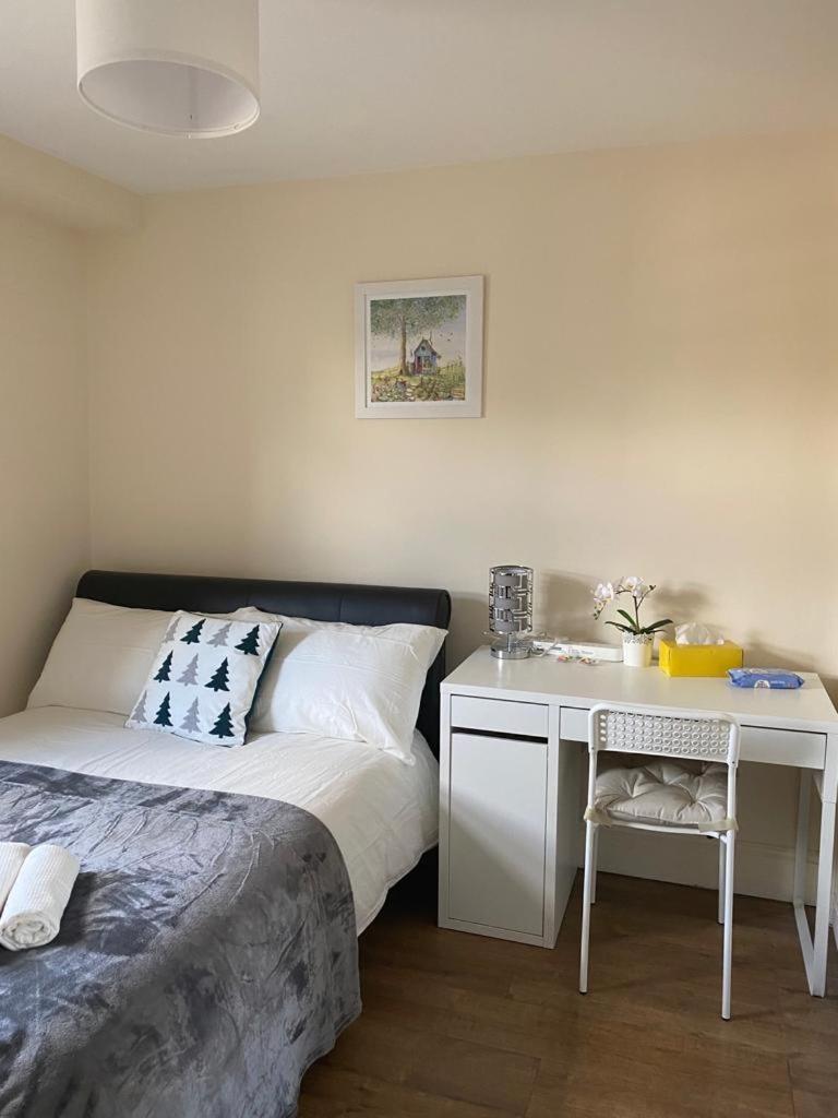 Lovely Private Rooms In Camden, Central ลอนดอน ภายนอก รูปภาพ