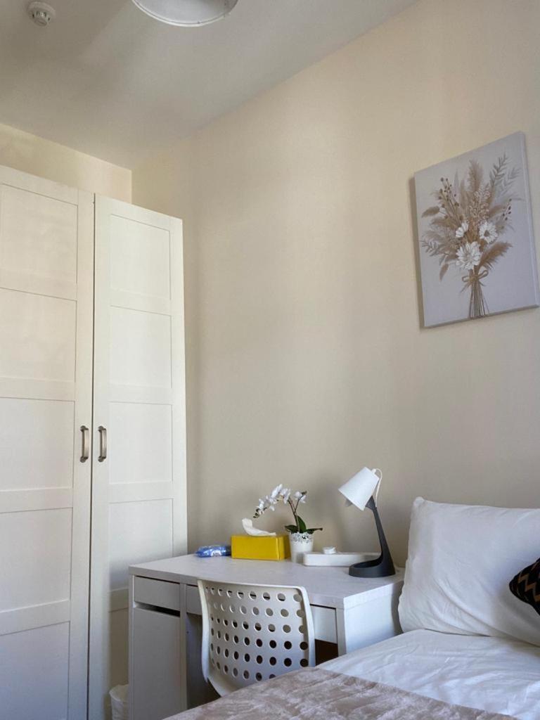 Lovely Private Rooms In Camden, Central ลอนดอน ภายนอก รูปภาพ