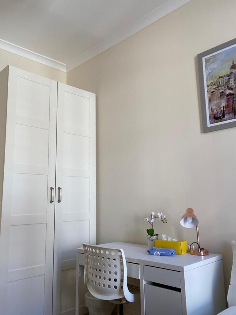 Lovely Private Rooms In Camden, Central ลอนดอน ภายนอก รูปภาพ