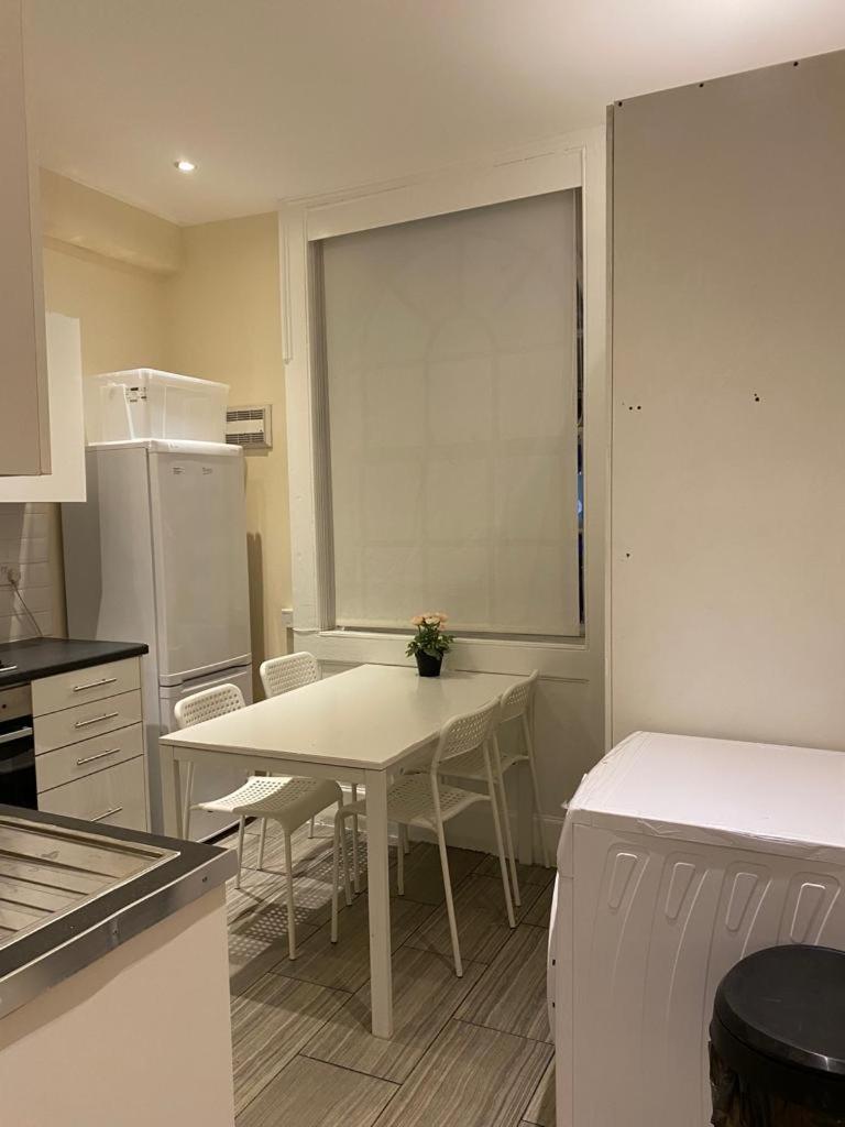 Lovely Private Rooms In Camden, Central ลอนดอน ภายนอก รูปภาพ