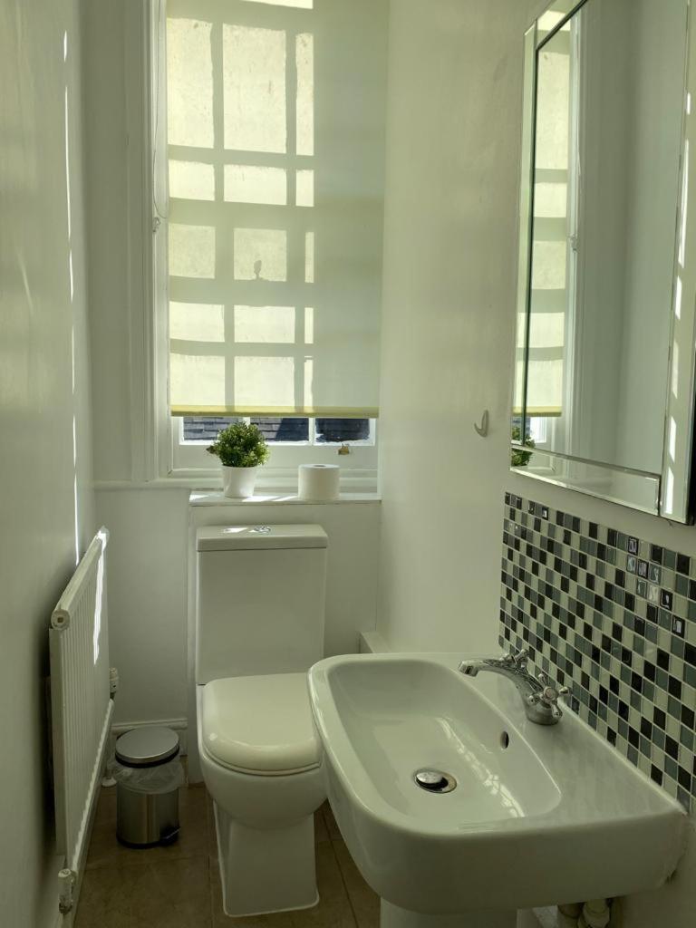 Lovely Private Rooms In Camden, Central ลอนดอน ภายนอก รูปภาพ